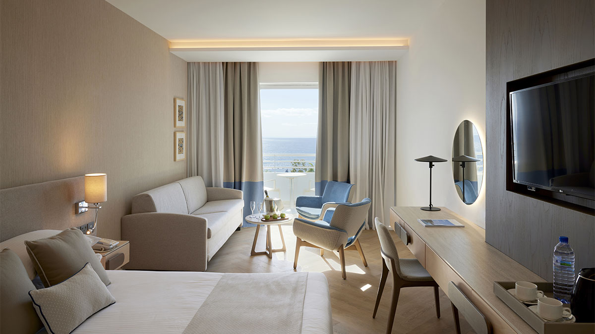 Superior Sea/Pool View